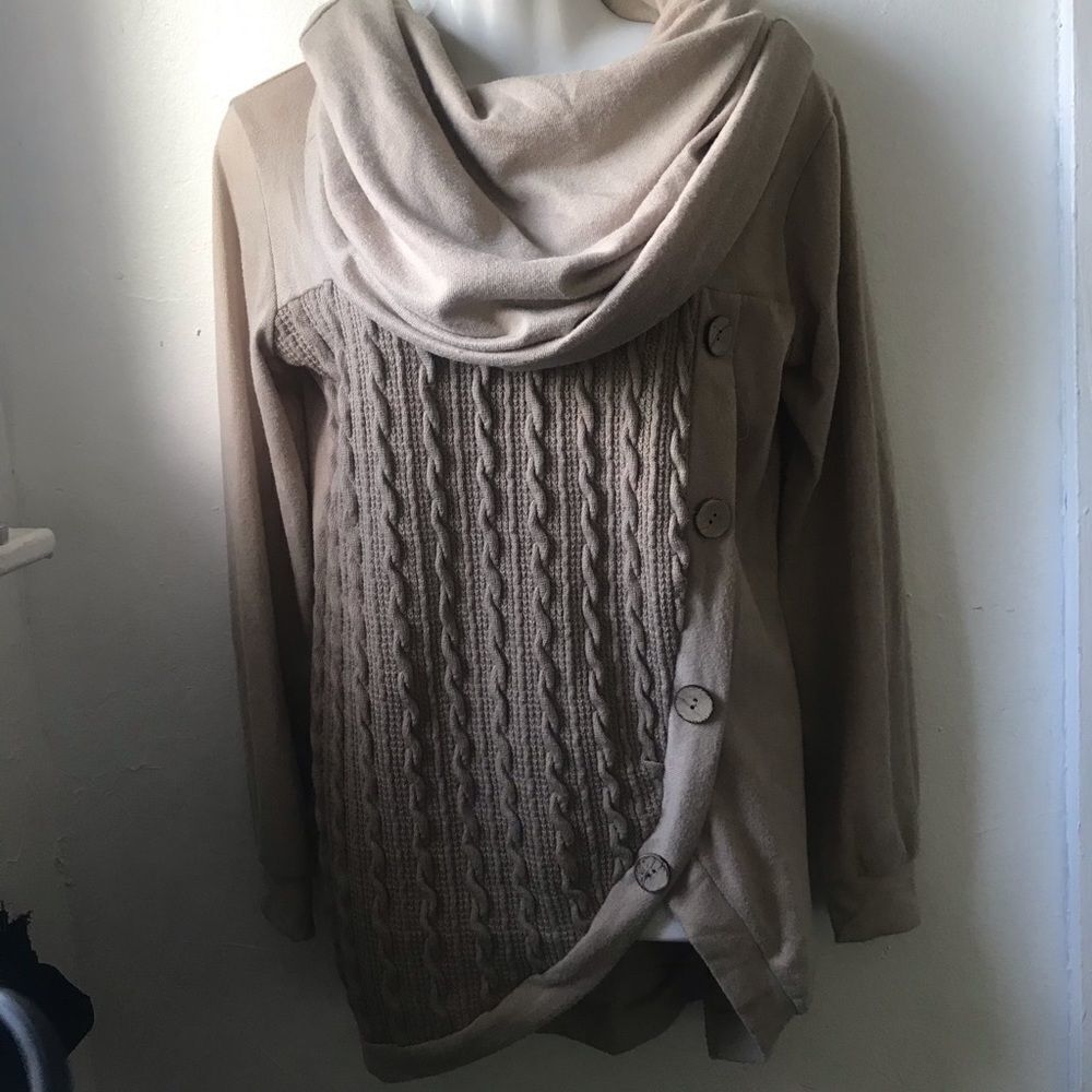 Dressfo tan long sleeve sweater